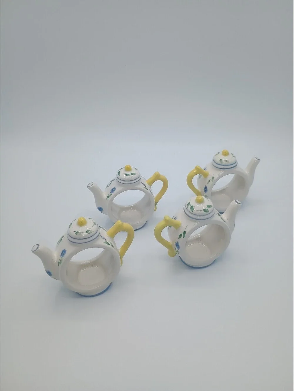Pfaltzgraff teapot collectors napkin